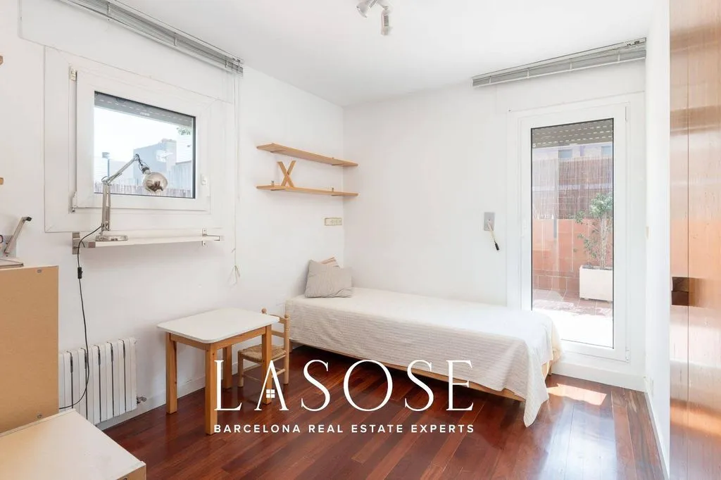 Bedrooms - Duplex Penthouse with Pool in Tres Torres, Barcelona