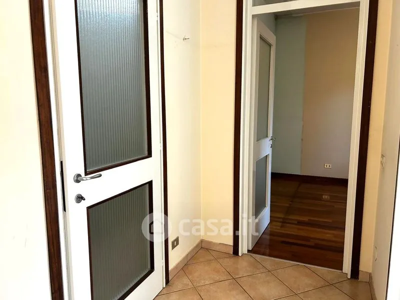 Entrée - Three-bedroom Apartment with Balconies in Cantù