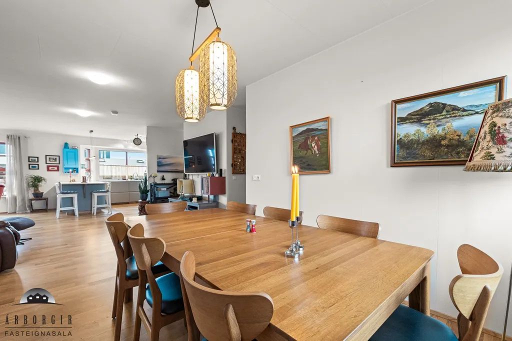 Salle à manger - Duplex with Garden in Selfoss