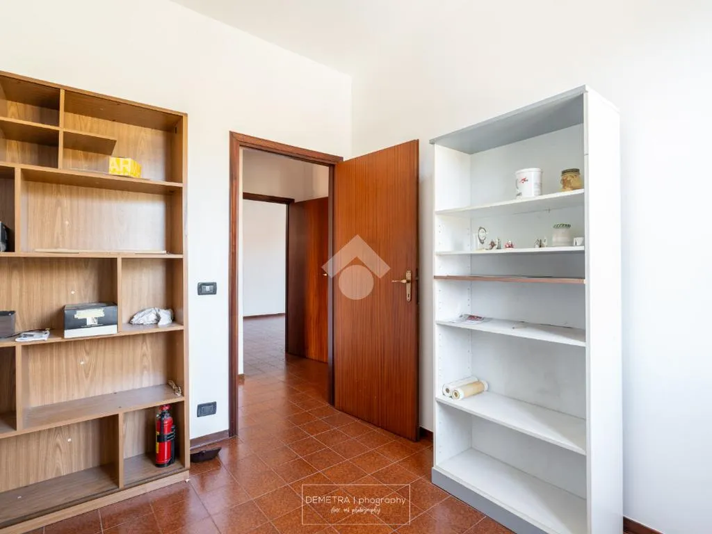 Bureau - Two-Level Attico with Terraces in Vignola