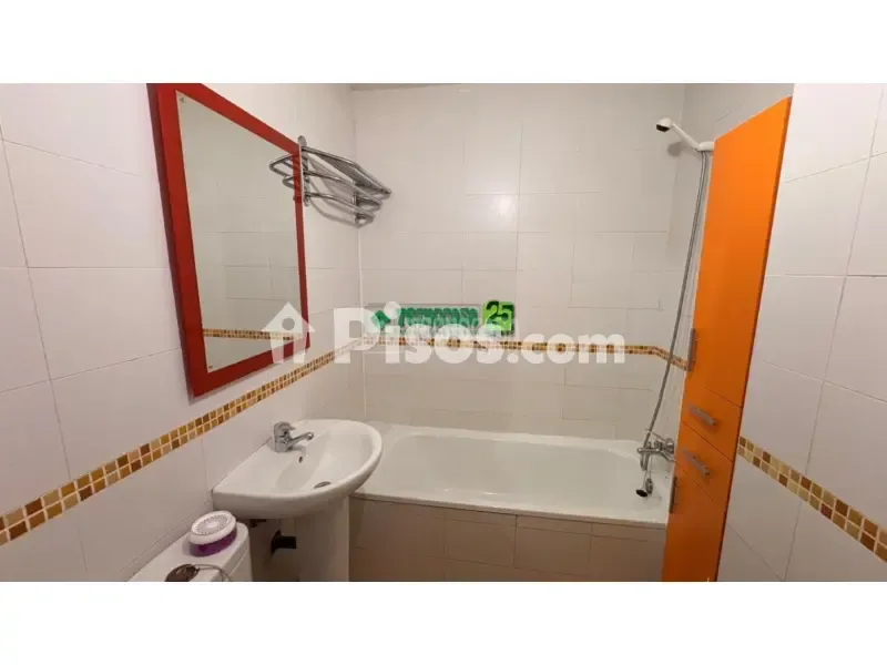 Salles de bain - Apartment with Patio in Yuncler