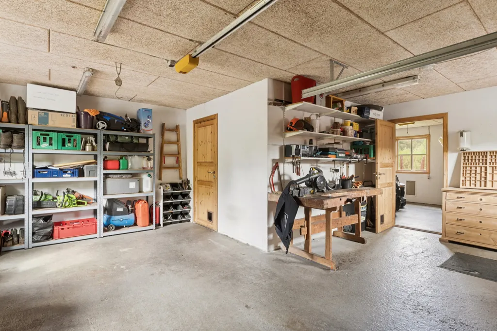 Garage - Bjelkecottage with Nature View in Jerup