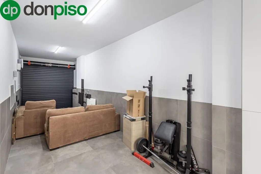 Garage - Modernised Semi-detached Chalet in Albolote