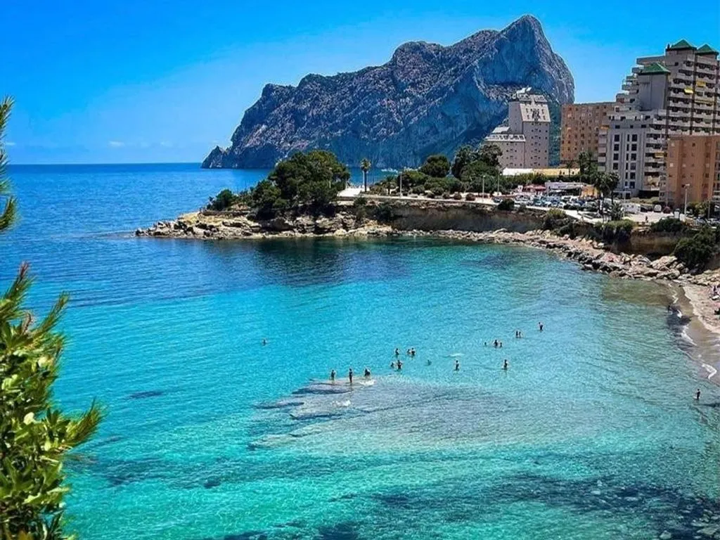 Beachfront Duplex Penthouse with Solarium in Calpe