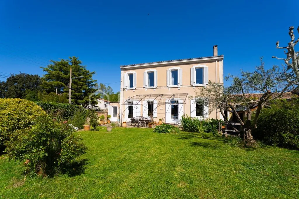 Exterior - Bastide with Garden near Salon-de-Provence