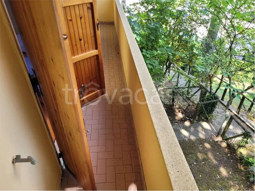 Rõdu - Two-Level Apartment with Garden in Carpegna