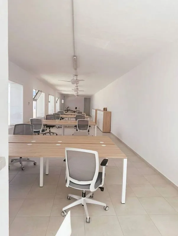 Bureau - Luxury Apartment with Pool in Pueblo Paraíso