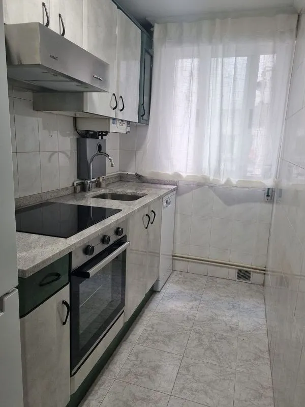 Cuisine - Furnished Flat with Garage in Cigales