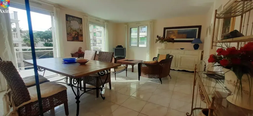 Söögituba - Apartment with Rooftop Terrace in Cannes