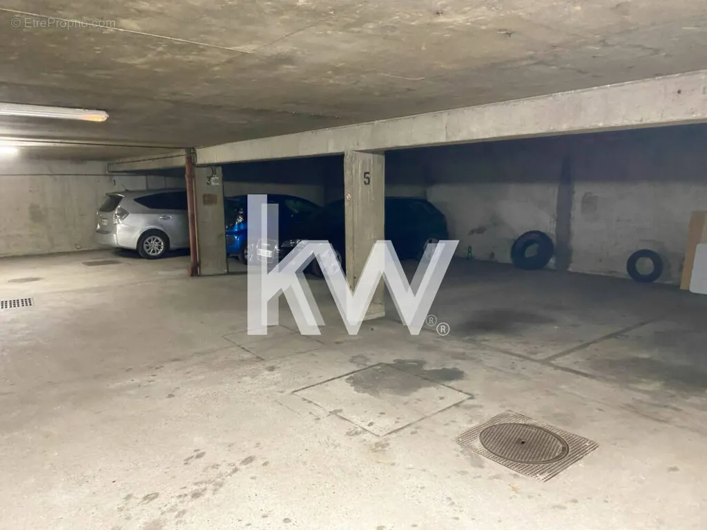 Garage - 2 Places de Parking en Sous-sol à Montrouge