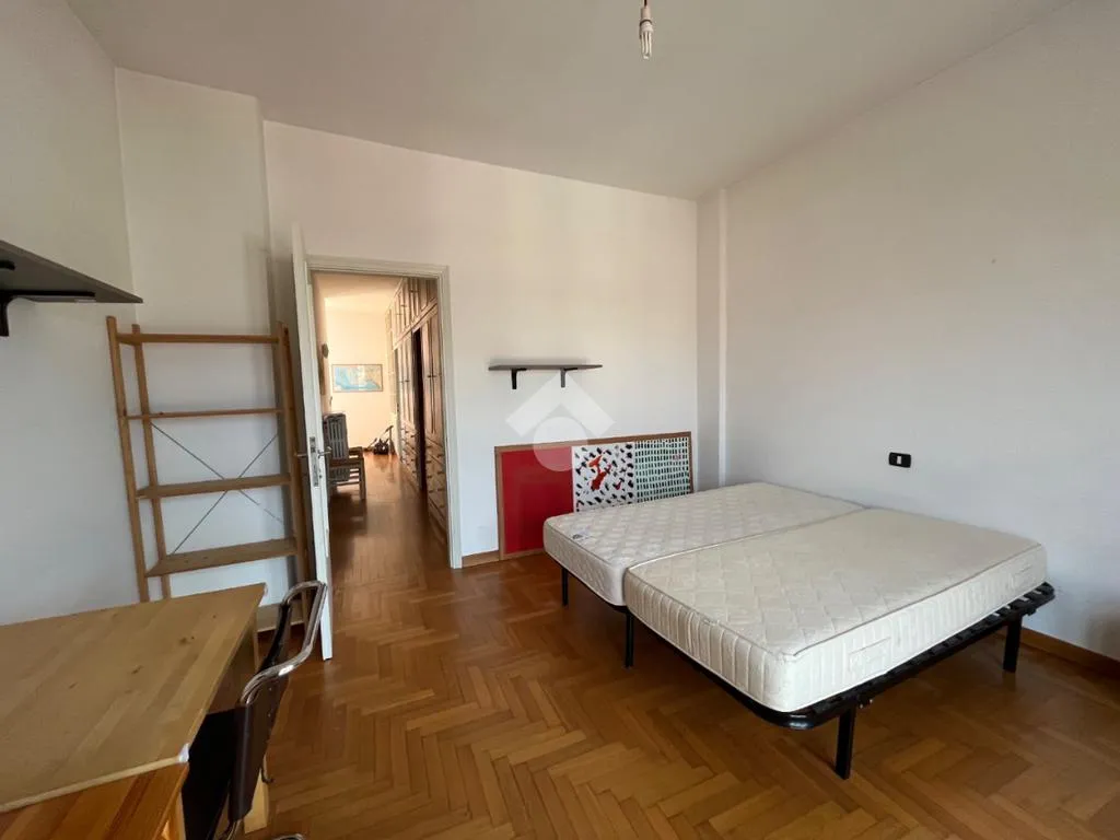Chambres - Trilocale with Terrace in Pavia