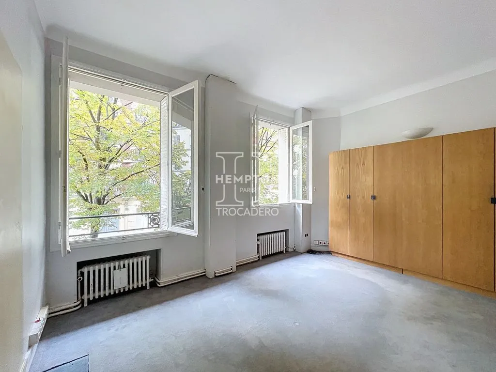 Toad - Luxury Duplex with Parking in La Muette, Paris