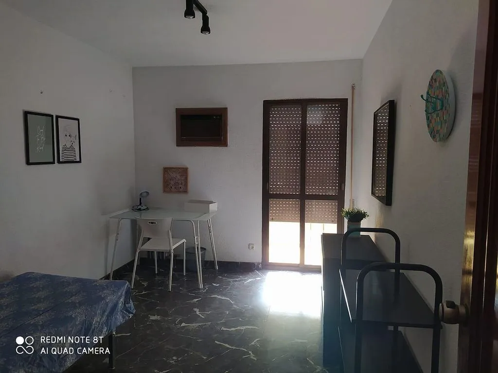Magamistoad - Spacious Apartment with Pool in Pajaritos, Granada