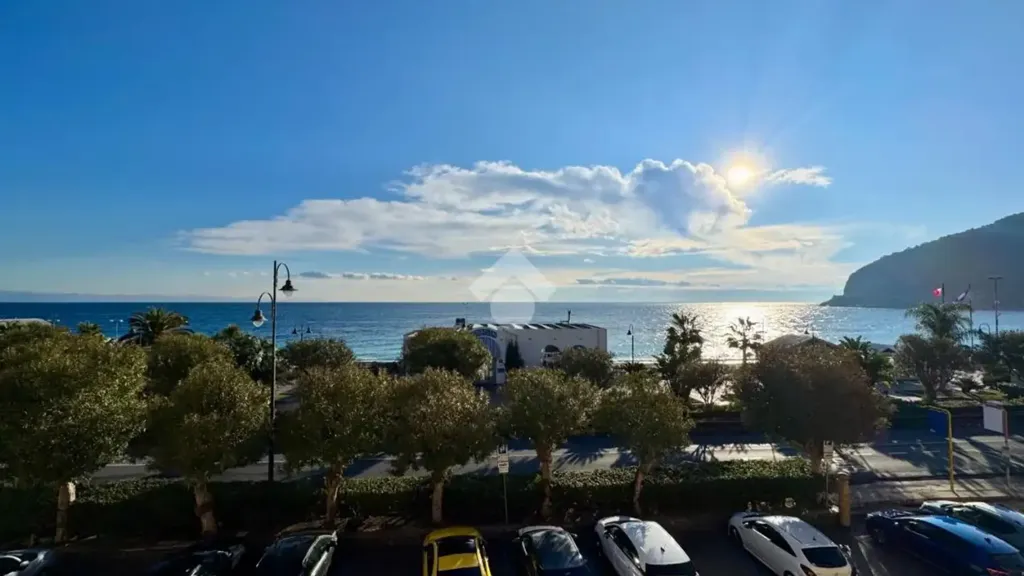Quadrilocale with Sea View Balcony in Noli