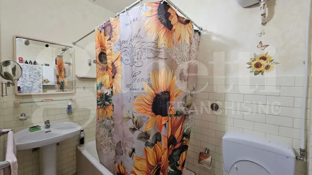Vannitoad - Three-Bedroom Apartment with Balcony in Messina