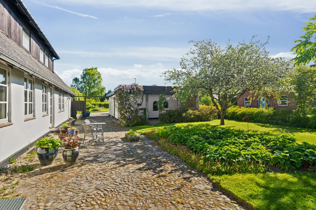 Jardin - Villa with Garden in Mellerup, Randers