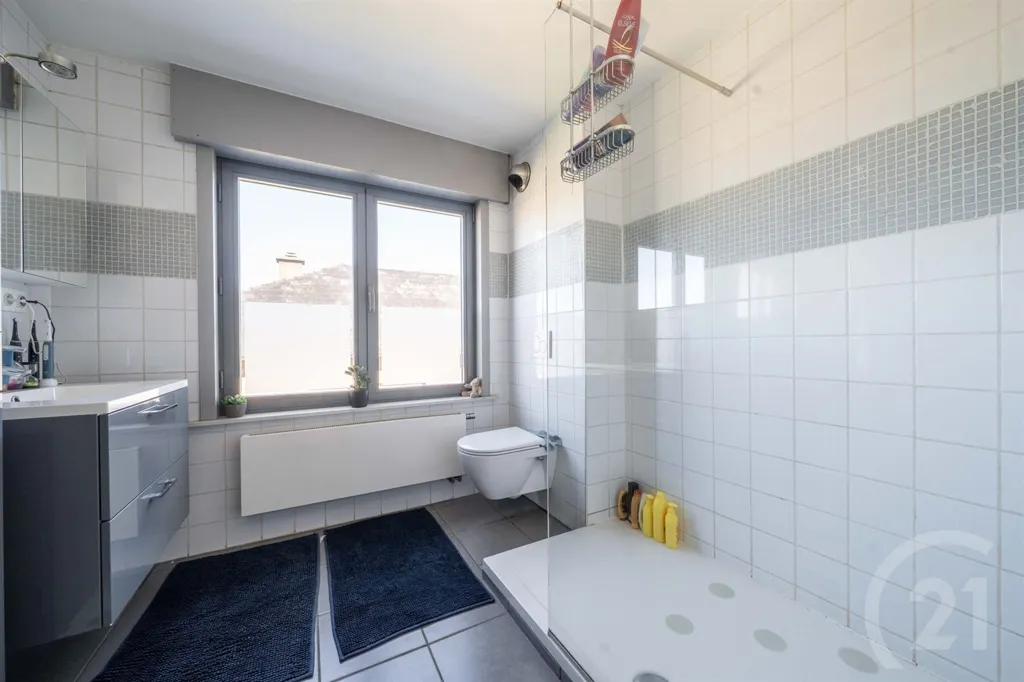 Salles de bain - Maison avec vue sur champs à Betekom