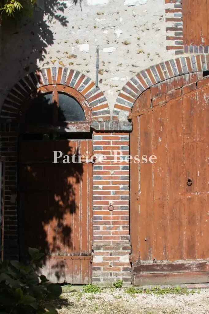 Jardin - Relais de Poste du 19e avec Jardin à l'Yonne