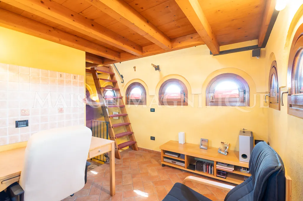 Bureau - Historic Tower with Panoramic Terrace in Ferrara