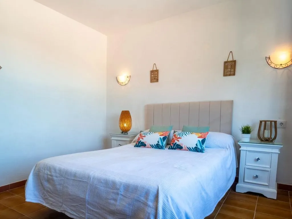 Bedrooms - Sea View House with Pool in Cala Mateua