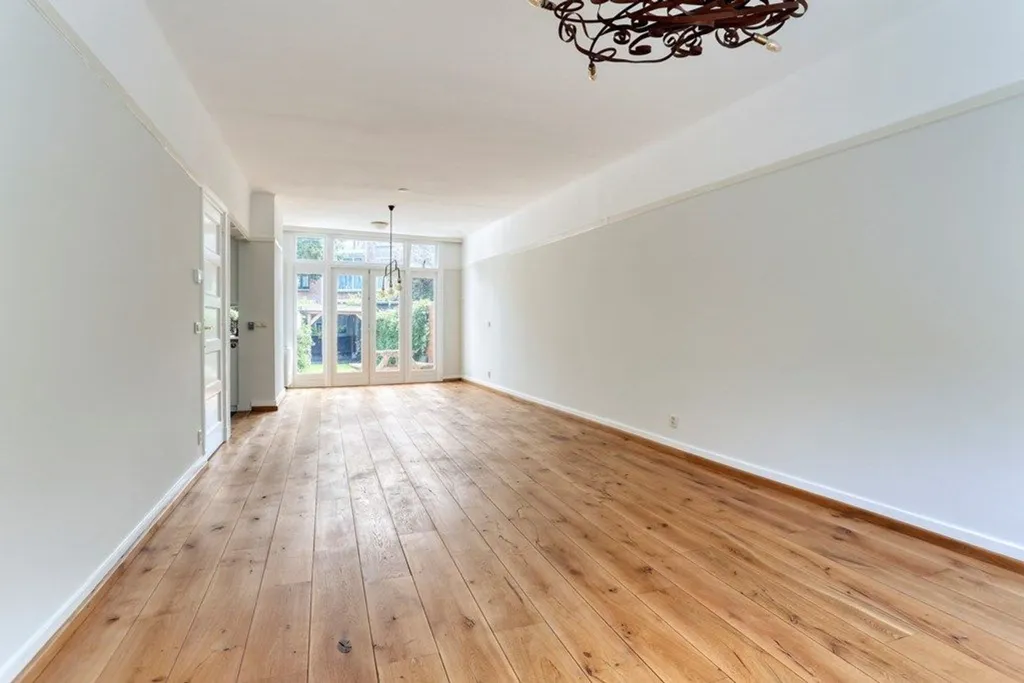 Elutuba - Tussenwoning with Garden in Den Haag