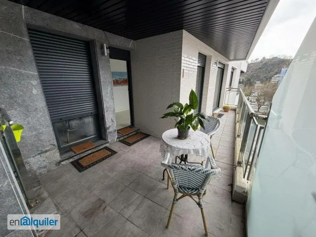 Balcony - Furnished Apartment with River View in Donostia