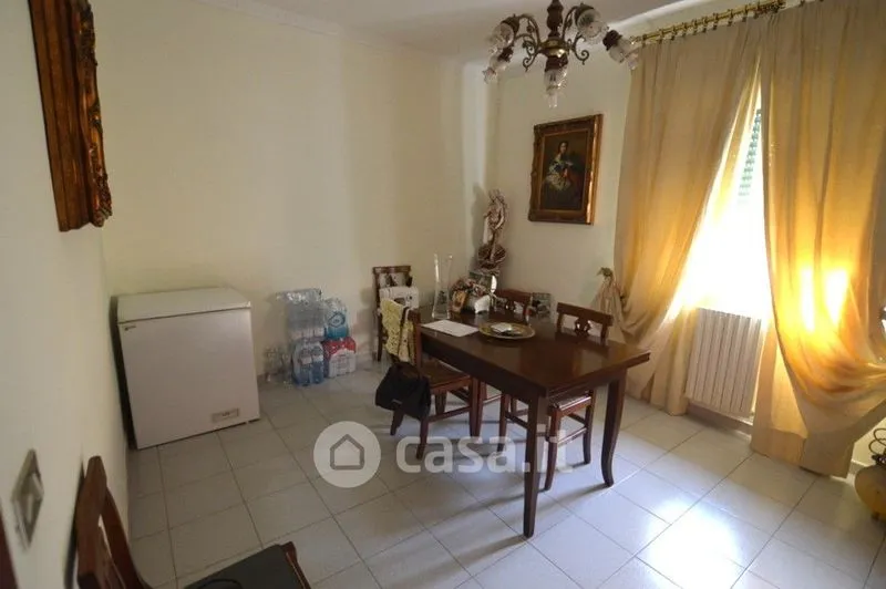 Salle à manger - Independent House with Triple Aspect in Lavello