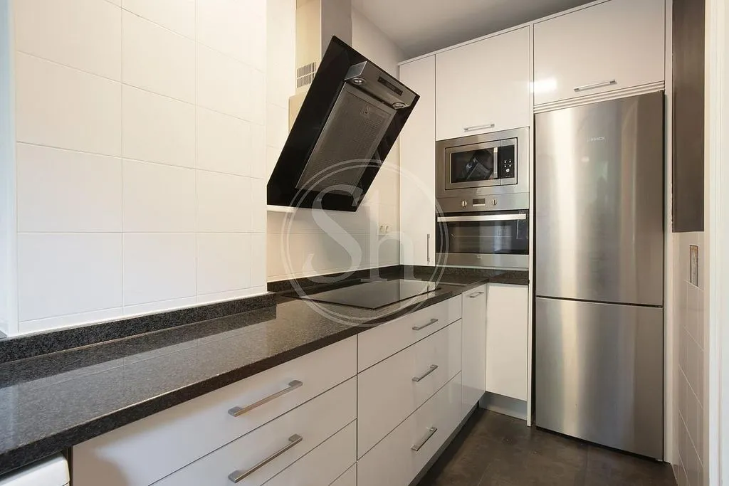 Cuisine - 1-Bed Flat with Pool in Ciudad Lineal
