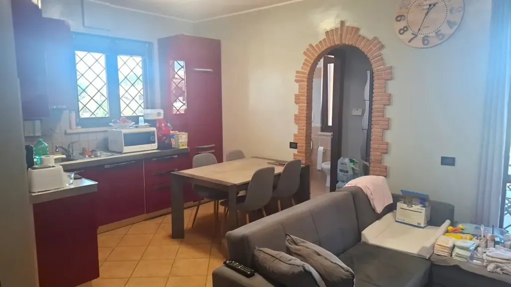 Sala da pranzo - Casa indipendente con giardino a Pomezia
