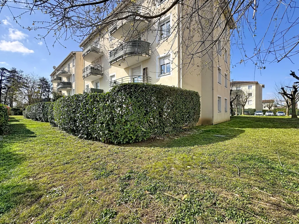 Giardino - Renovated Flat with Balcony in Décines-Charpieu