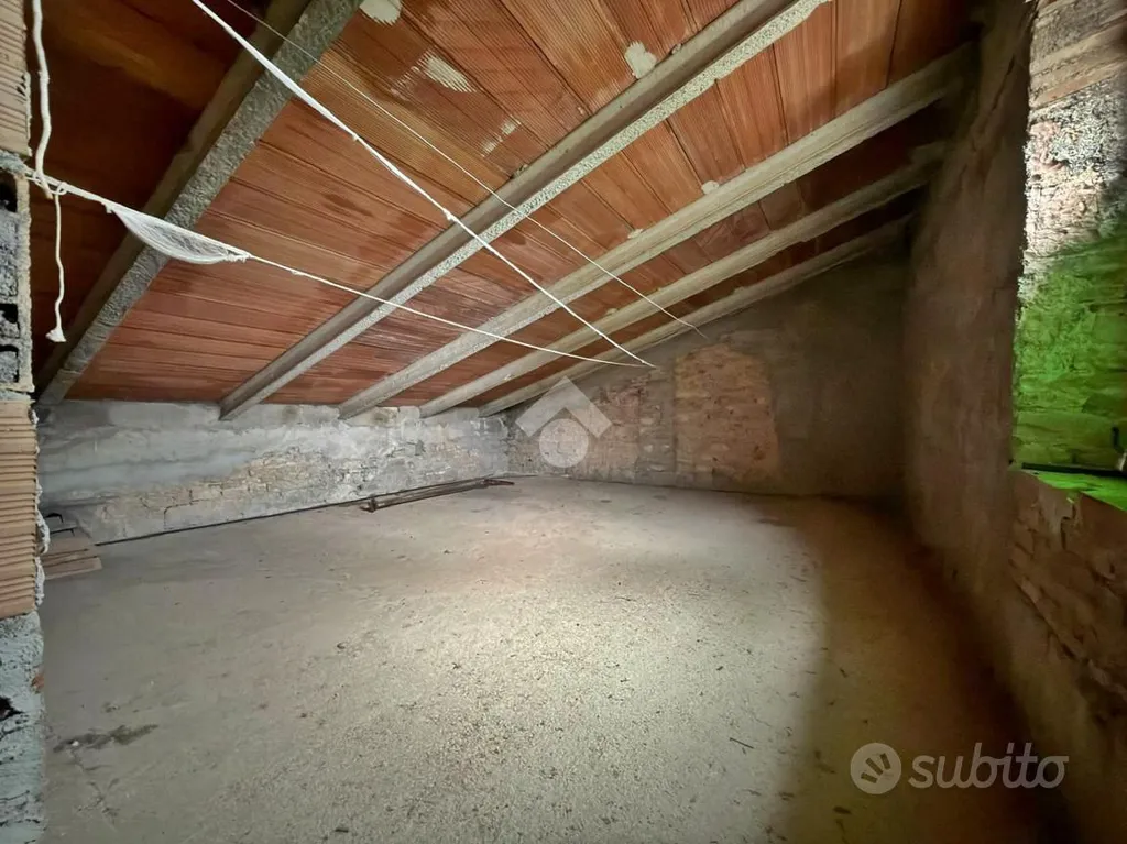 Toad - Historic Townhouse with Courtyard in Sigillo