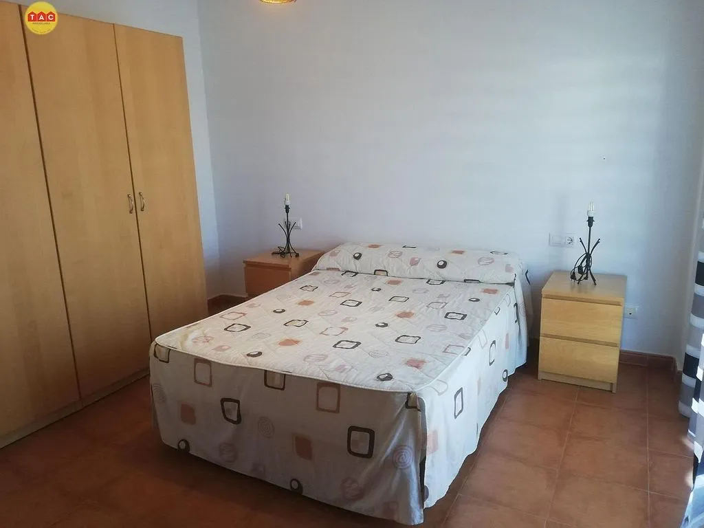 Chambres - Semi-Amuebled Adosado with Patio in Lepe