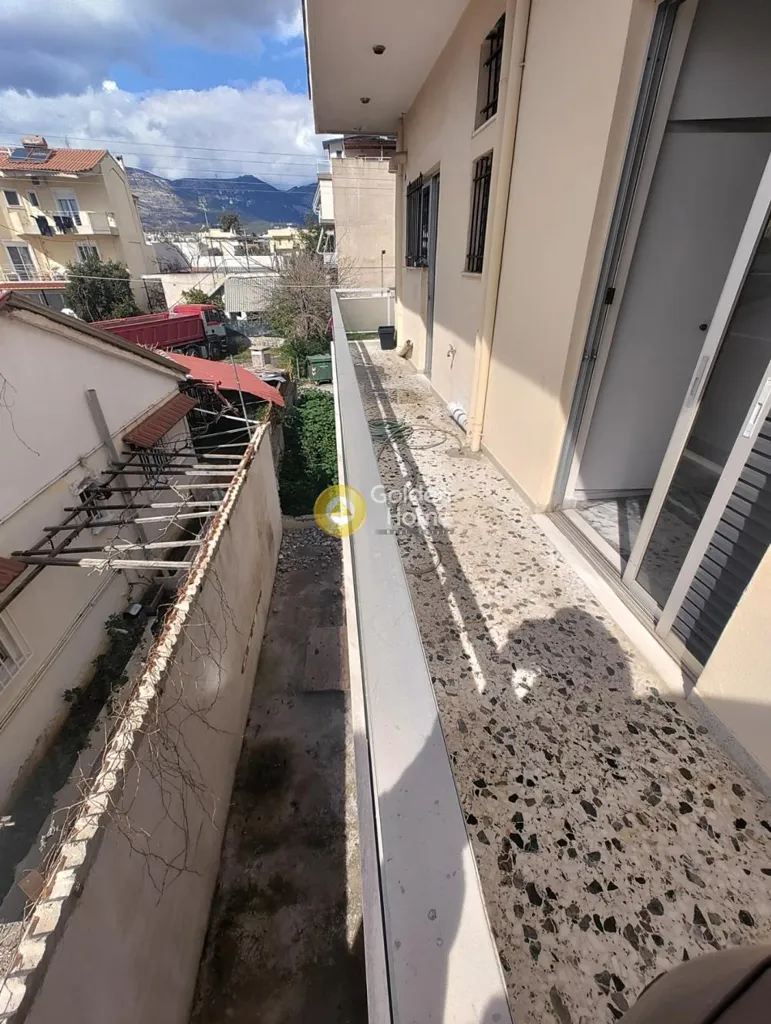 Rõdu - Apartment with Balcony in Menidi, Athens