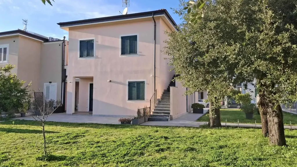 Välivaade - Newly Built Apartment with Terrace in Sarzana