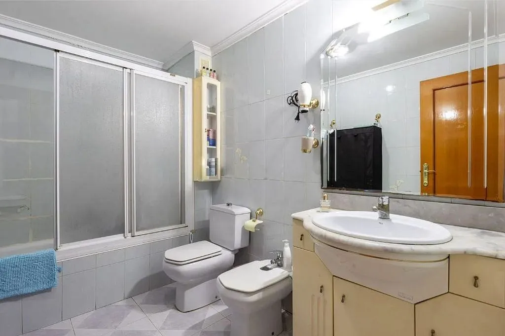 Vannitoad - Spacious Flat with Balcony in Sueca