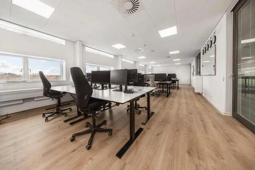Bureau - Modern Office with Parking in Copenhagen