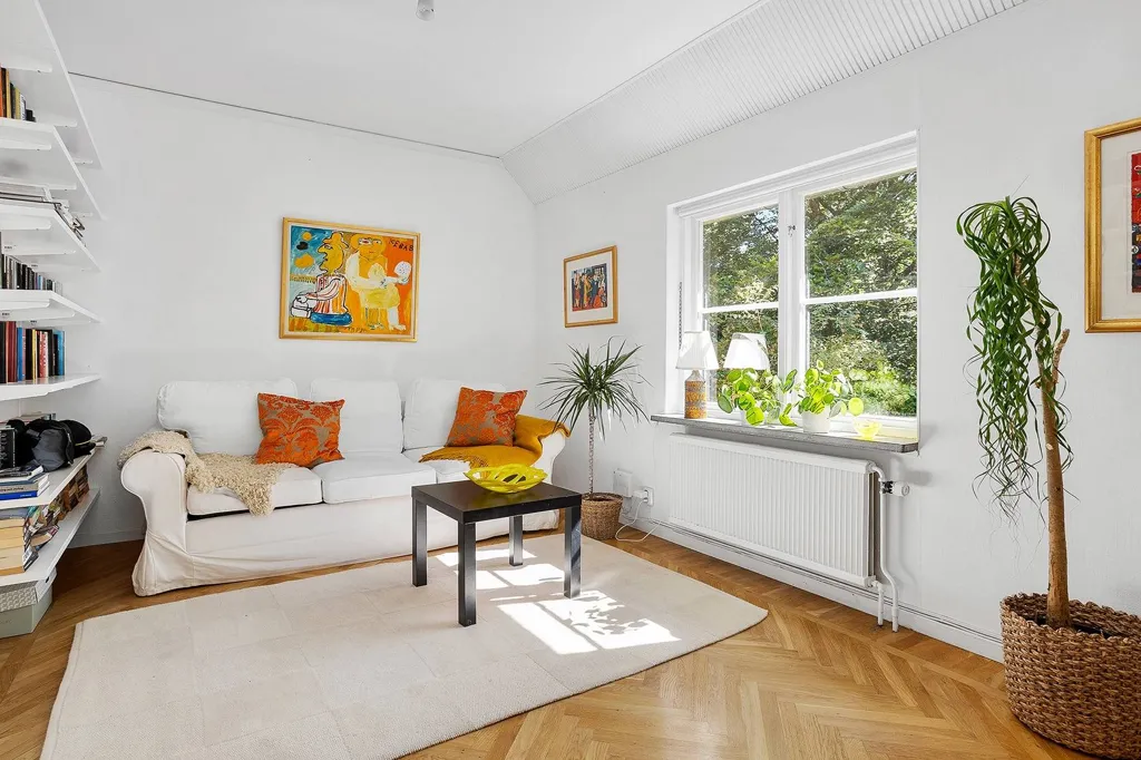Séjour - Classic Villa with Parkett Floors in Kalmar