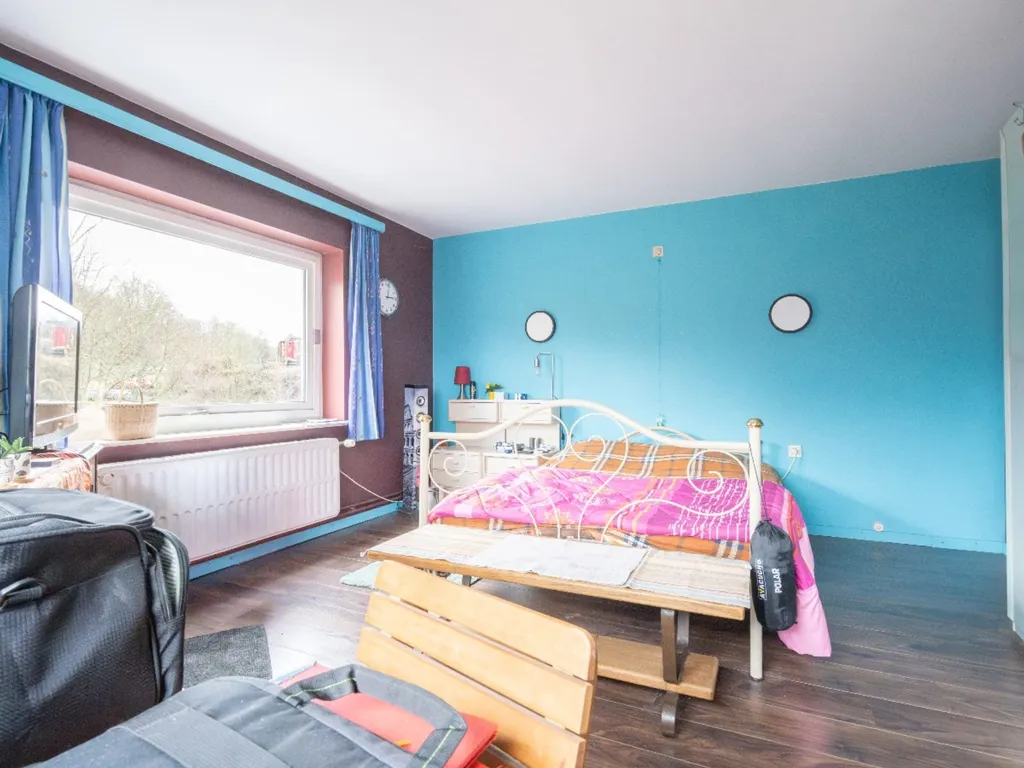 Chambres - Maison Semi-Détachée pour Développement d'Appartements à Lierneux