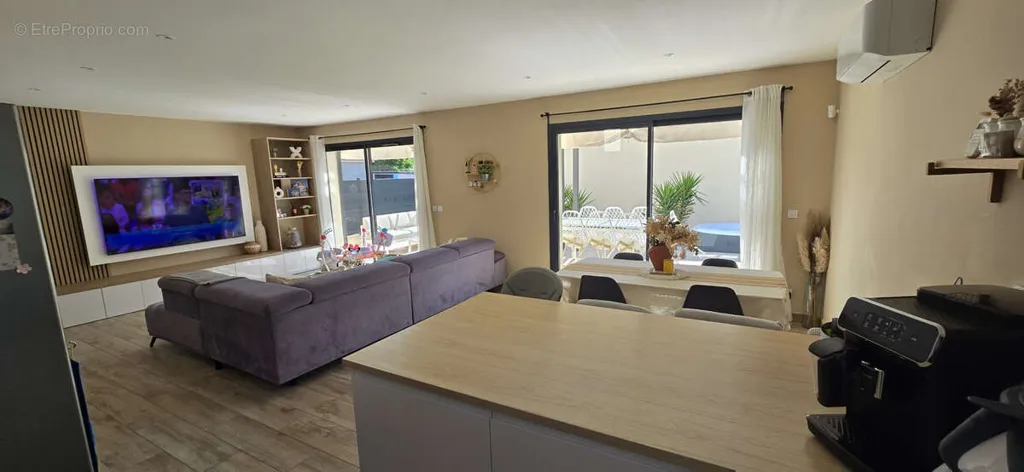 Séjour - Villa Neuve avec Terrasse Sud à Proximité