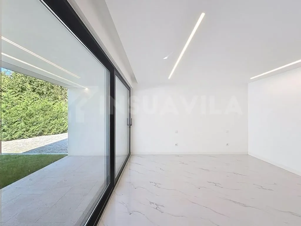 Toad - Modern Villa with Pool in Vila Nova de Cerveira