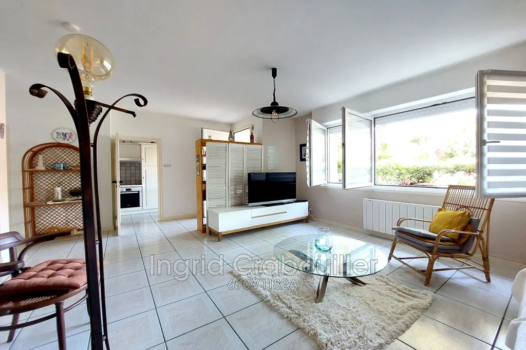 Living Room - Apartment with Pool near Royan Beaches