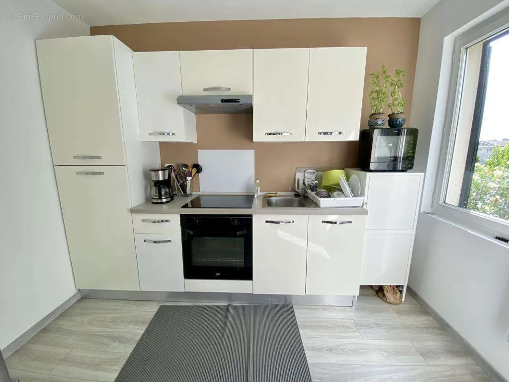 Küche - T3 Apartment with Private Parking in Pessac