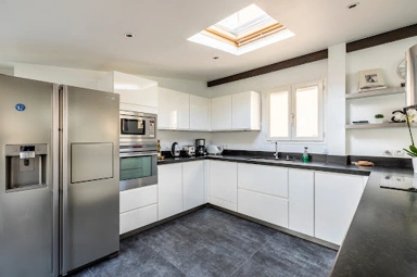 Cuisine - Duplex Contemporain avec Deux Terrasses à Paris 11ᵉ