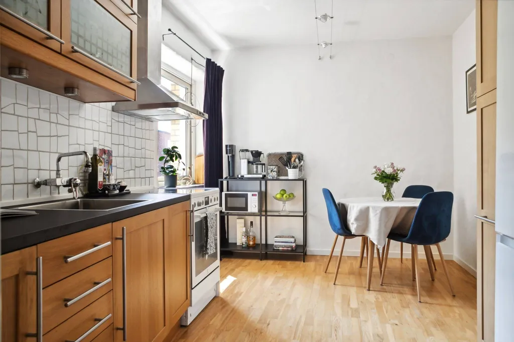 Cuisine - Apartment with Open Fireplace and Large Balcony in Central Location