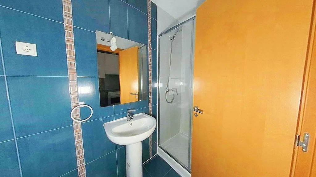 Salles de bain - Studio with Balcony in Valdeacederas
