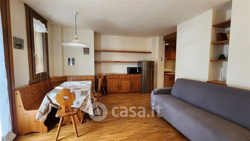 Elutuba - Central Bormio Apartment with Balcony
