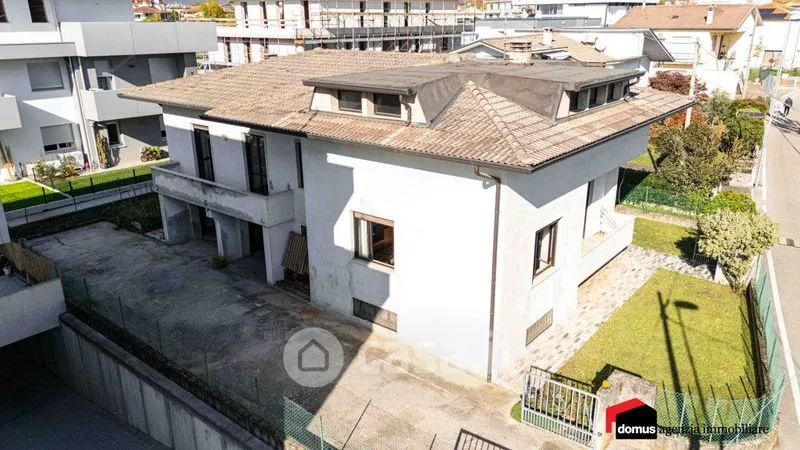 Vue aérienne - Semi-detached Villa with Garden in Thiene Centre