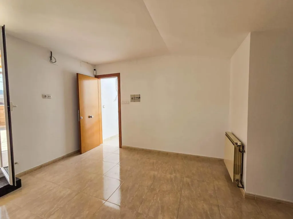 Pièces - Refurbished Terraced House with Multiple Terraces in Vilanova del Camí