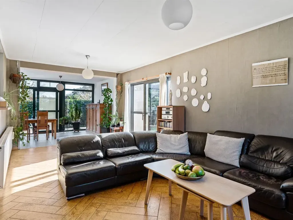 Elutuba - House with Garden in Brasschaat