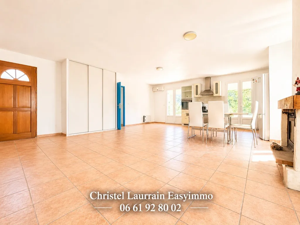 Elutuba - House with Renovation Potential in Sillans-la-Cascade